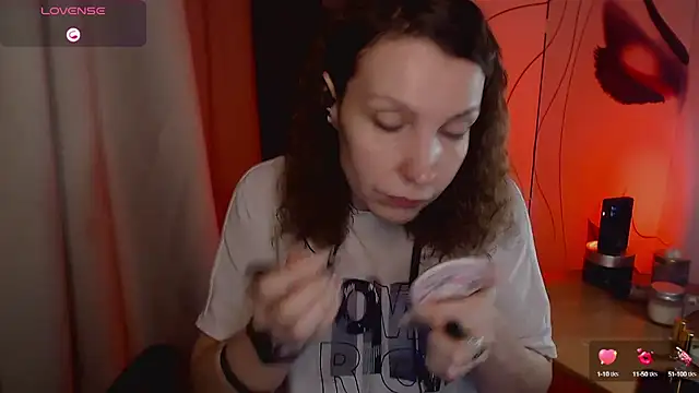 Snapshot of JohansonKatie chatting on February 8, 2025, 5:08 am JohansonKatie online show from February 8, 2025, 5:08 am