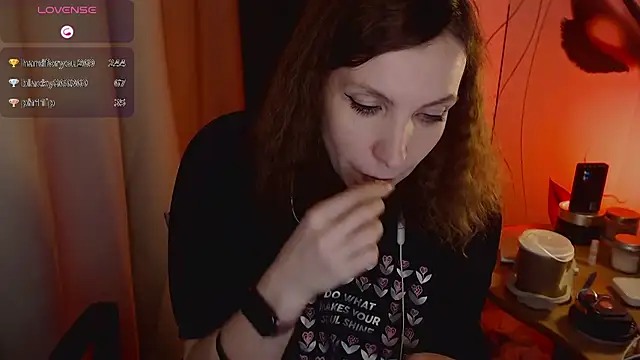 Snapshot of JohansonKatie chatting on February 11, 2025, 4:56 pm JohansonKatie online show from February 11, 2025, 4:56 pm