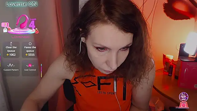 Snapshot of JohansonKatie chatting on March 14, 2025, 8:32 am JohansonKatie online show from March 14, 2025, 8:32 am