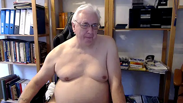 SchwanzhureXXL online show from February 20, 2025, 2:57 pm