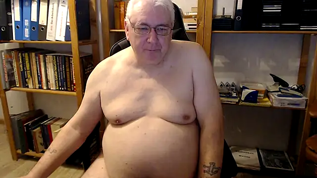 SchwanzhureXXL online show from October 27, 2025, 5:33 am