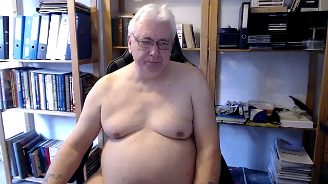 SchwanzhureXXL online show from March 20, 2026, 8:41 am