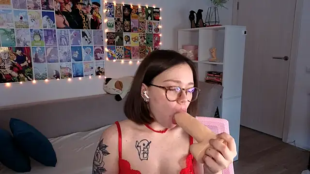 MilenaSaint online show from February 13, 2025, 8:48 am