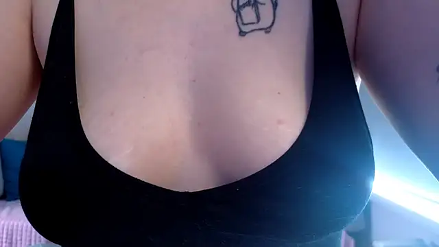 MilenaSaint online show from March 9, 2025, 9:46 am