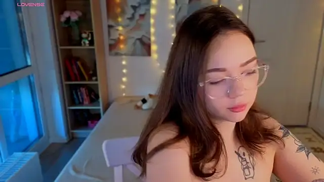 MilenaSaint online show from July 3, 2026, 3:24 am