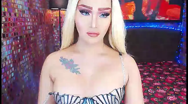 Snapshot of KylieMaxwellCaulfield_TS chatting on February 5, 2025, 2:08 am KylieMaxwellCaulfield TS online show from February 5, 2025, 2:08 am