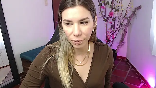 ms sofia x online show from September 25, 2025, 3:38 pm