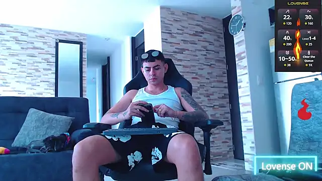 Snapshot of Lobito_xxxl chatting on November 14, 2025, 7:12 pm Lobito xxxl online show from November 14, 2025, 7:12 pm