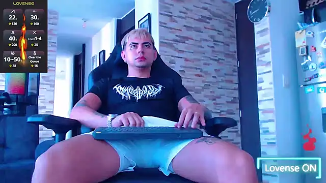 Snapshot of Lobito_xxxl chatting on June 11, 2026, 8:18 pm Lobito xxxl online show from June 11, 2026, 8:18 pm