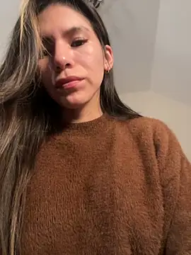 Snapshot of LalieFR chatting on November 2, 2025, 7:16 pm LalieFR online show from November 2, 2025, 7:16 pm