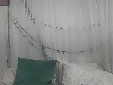 Snapshot of ninaa_fox chatting on January 17, 2026, 2:22 pm ninaa fox online show from January 17, 2026, 2:22 pm