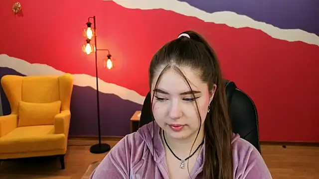 NicoleFoxery online show from September 18, 2025, 3:19 am