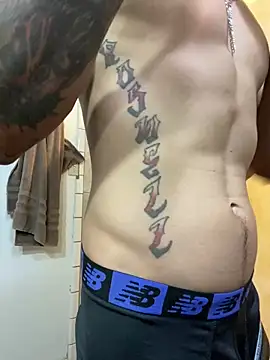 Snapshot of Prettyboiflaco chatting on December 25, 2024, 2:35 am Prettyboiflaco online show from December 25, 2024, 2:35 am