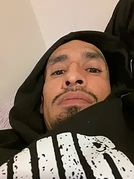 Snapshot of Prettyboiflaco chatting on December 31, 2024, 3:01 am Prettyboiflaco online show from December 31, 2024, 3:01 am