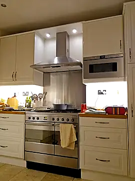 Snapshot of theSecretBallerino chatting on December 27, 2024, 7:18 am theSecretBallerino online show from December 27, 2024, 7:18 am