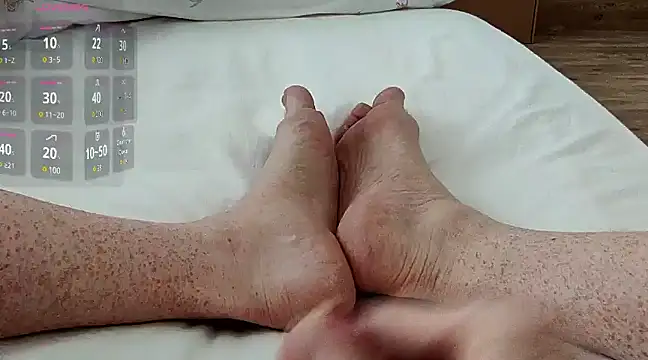 Snapshot of theSecretBallerino chatting on January 17, 2025, 5:32 am theSecretBallerino online show from January 17, 2025, 5:32 am