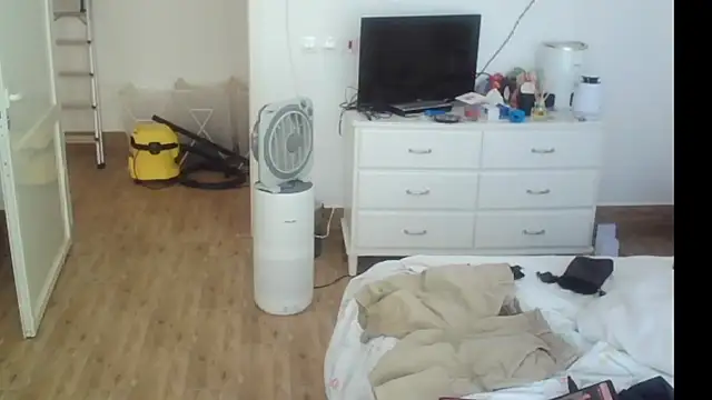 Snapshot of theSecretBallerino chatting on September 23, 2025, 6:38 am theSecretBallerino online show from September 23, 2025, 6:38 am