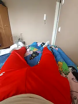 MlodyDres online show from November 1, 2025, 8:05 am