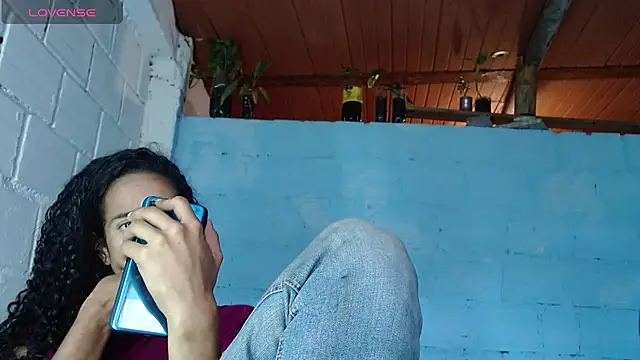 jasminne  online show from October 4, 2025, 6:17 pm