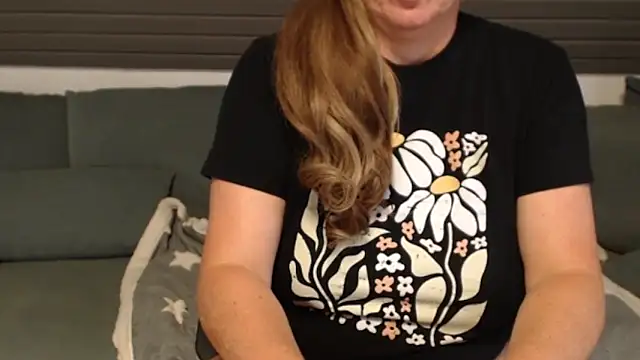 KimMitchelli online show from September 18, 2025, 11:12 am