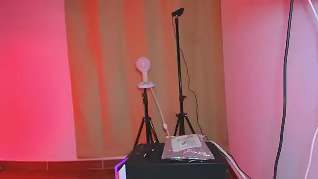 KataFerreira777 online show from April 14, 2026, 2:17 am