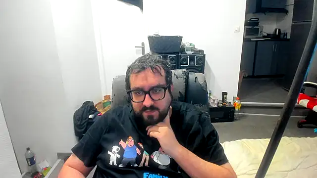 Snapshot of bears549a chatting on October 25, 2025, 10:37 pm bears549a online show from October 25, 2025, 10:37 pm