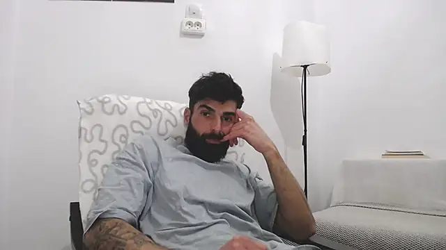 Verycutex online show from March 7, 2025, 8:55 pm