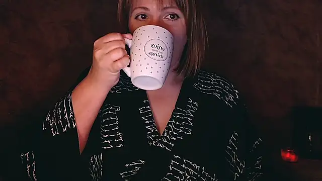 Snapshot of _letty_ chatting on June 18, 2026, 8:57 pm letty online show from June 18, 2026, 8:57 pm
