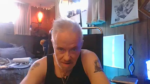 Makowboy online show from February 19, 2026, 6:26 pm