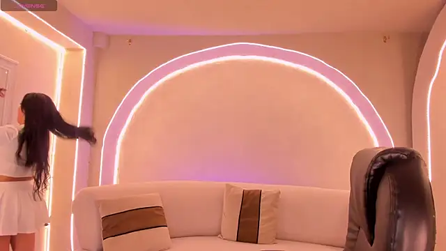 MiaRoberts1 online show from April 18, 2026, 12:42 pm