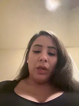 Aw ThROAt9 online show from April 11, 2026, 2:16 am