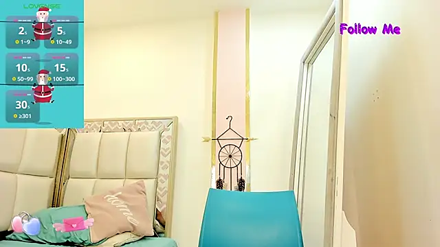 Oriana Davis1 online show from December 11, 2024, 8:36 am