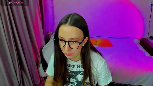 CurlySteph online show from February 18, 2026, 7:54 pm