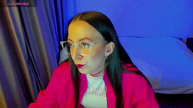 CurlySteph online show from April 9, 2026, 7:41 pm