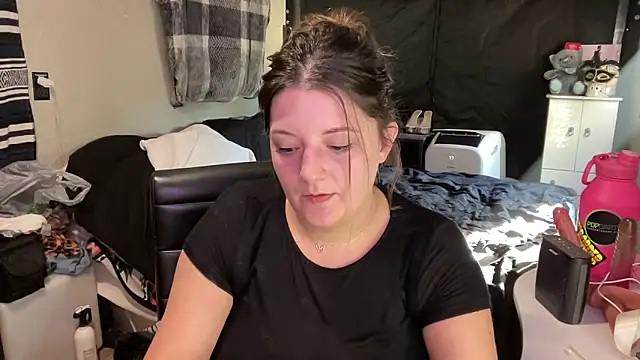 magicsparkles online show from February 3, 2026, 8:25 pm