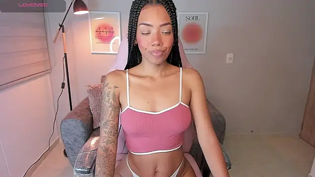 ashley 23  online show from April 15, 2026, 4:19 am