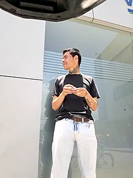 dannnyhot24 online show from September 13, 2025, 4:51 pm