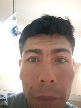 Snapshot of dannnyhot24 chatting on May 27, 2026, 3:42 pm dannnyhot24 online show from May 27, 2026, 3:42 pm