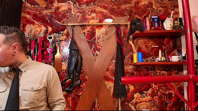 boy n girl online show from November 27, 2025, 9:44 am