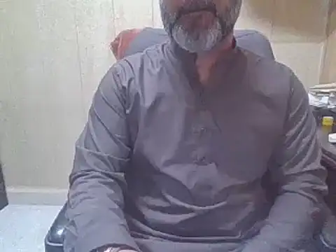 Snapshot of hairymaster95 chatting on April 25, 2026, 4:15 am hairymaster95 online show from April 25, 2026, 4:15 am
