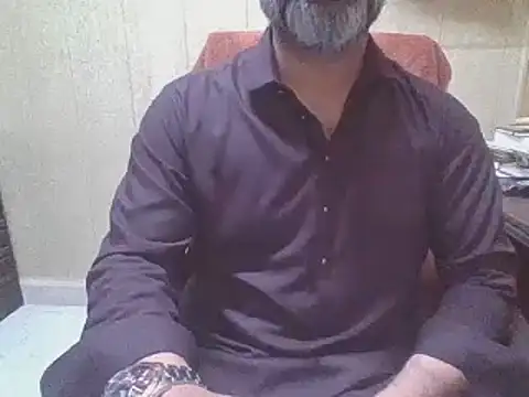 Snapshot of hairymaster95 chatting on May 6, 2026, 4:41 am hairymaster95 online show from May 6, 2026, 4:41 am