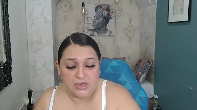 Kerly Doll online show from February 19, 2026, 1:29 pm