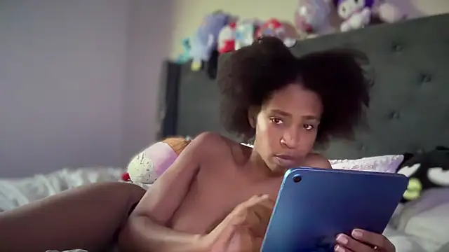 Cum2Charm online show from February 4, 2026, 2:34 pm