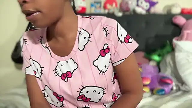 Snapshot of Cum2Charm chatting on March 25, 2026, 12:55 pm Cum2Charm online show from March 25, 2026, 12:55 pm