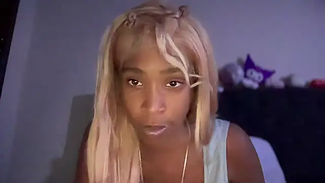 Snapshot of Cum2Charm chatting on April 9, 2026, 5:51 am Cum2Charm online show from April 9, 2026, 5:51 am