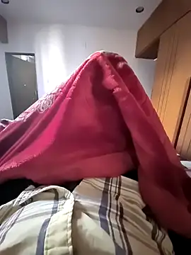 Snapshot of YourPersonall chatting on December 7, 2024, 9:50 am YourPersonall online show from December 7, 2024, 9:50 am