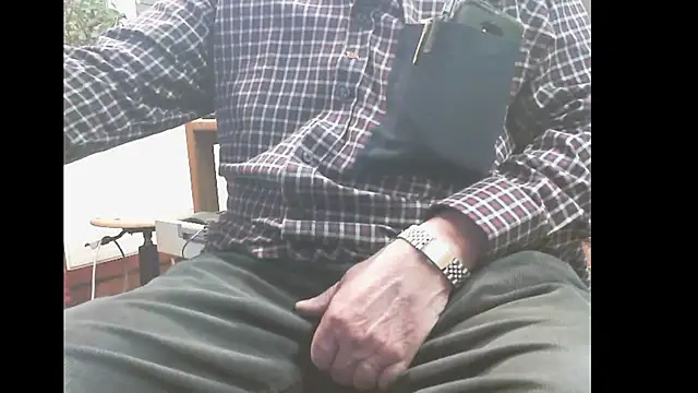 Snapshot of HaraldGermany chatting on January 6, 2026, 7:50 pm HaraldGermany online show from January 6, 2026, 7:50 pm