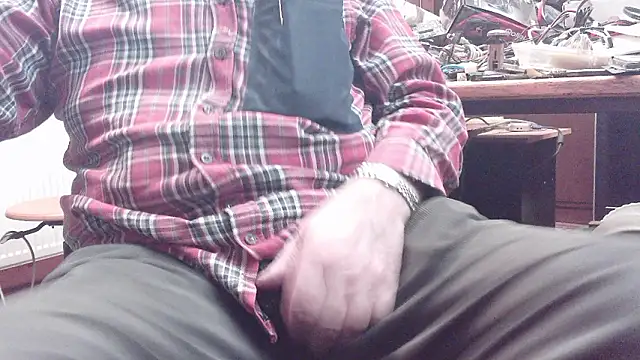 Snapshot of HaraldGermany chatting on February 13, 2026, 10:39 pm HaraldGermany online show from February 13, 2026, 10:39 pm