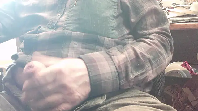 Snapshot of HaraldGermany chatting on March 1, 2026, 3:58 pm HaraldGermany online show from March 1, 2026, 3:58 pm