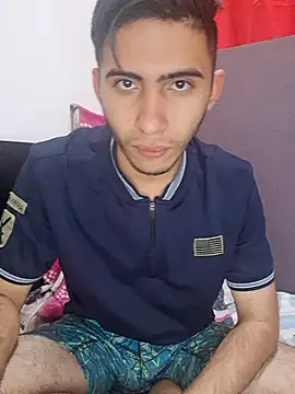 Snapshot of andres202028 chatting on September 15, 2025, 12:43 am andres202028 online show from September 15, 2025, 12:43 am